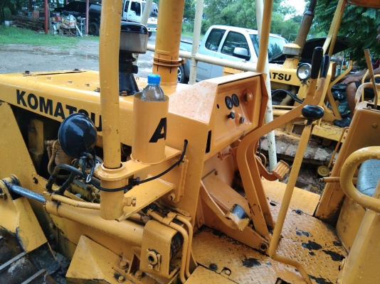 ขายแทรคเตอร์ KOMATSU D20P-5 ตีนเป็ด ใบมีดสไลด์