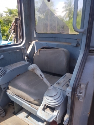 รถแม็คโคร Kobelco  pc75 รถพร้อมใช้งาน