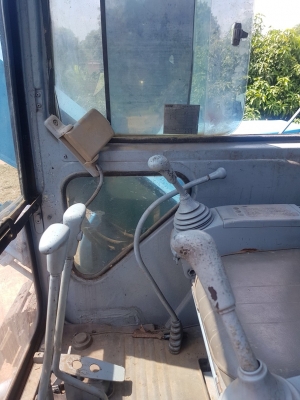 รถแม็คโคร Kobelco  pc75 รถพร้อมใช้งาน