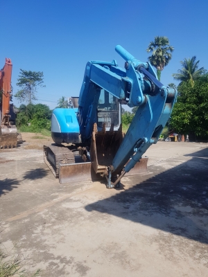 รถแม็คโคร Kobelco  pc75 รถพร้อมใช้งาน