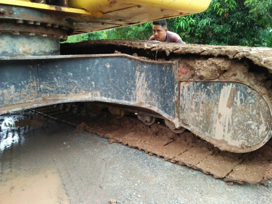 ขายKOMATSU PC200-8 ปี59 เอกสารเล่มทะเบียนราคา 1,450,000