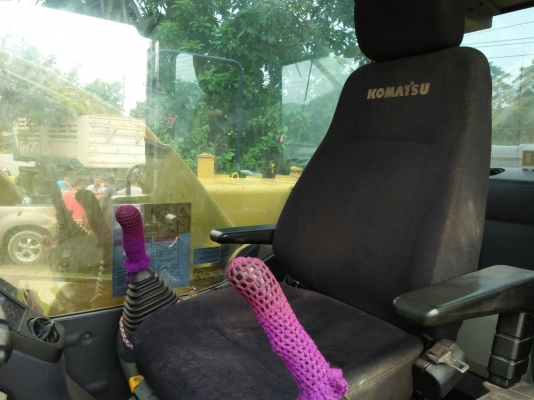 ขายKOMATSU PC200-8 ปี59 เอกสารเล่มทะเบียนราคา 1,450,000