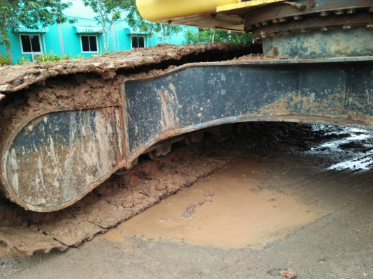 ขายKOMATSU PC200-8 ปี59 เอกสารเล่มทะเบียนราคา 1,450,000