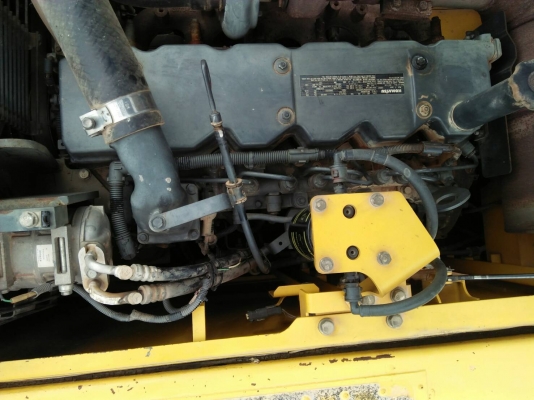 ขายKOMATSU PC200-8 ปี59 เอกสารเล่มทะเบียนราคา 1,450,000