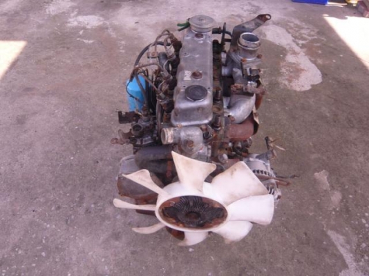 ขายเครื่องยนต์ดีเซลนิสสัน sd23 พร้อมใช้