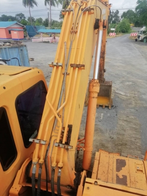 ขาย 650,000 DOOSAN SOLAR225LC-V ไฟฟ้าครบ  เครื่องดี ปั้มแรง เอวแน่น ช่วงล่างเต็ม รถสวยสภาพพร้อมใช้งาน เอกสารเล่มทะเบียน รถอยู่ อยุธยา 090-772-3710 090-772-3708