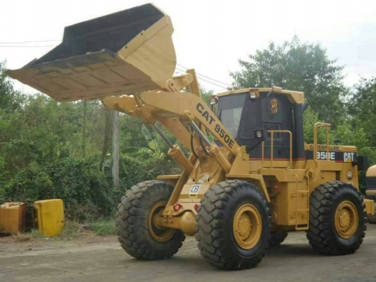 ขายรถตักล้อยางCAT950F สภาพสวยราคา 1,300,000