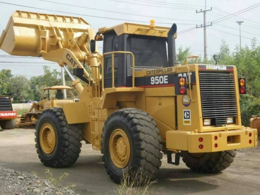 ขายรถตักล้อยางCAT950F สภาพสวยราคา 1,300,000