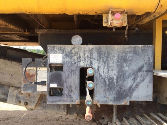 ขายรถปรับสภาพดิน KOMATSU BZ200-1 รถนอกนำเข้าจากญี่ปุ่น สภาพสวยพร้อมใช้