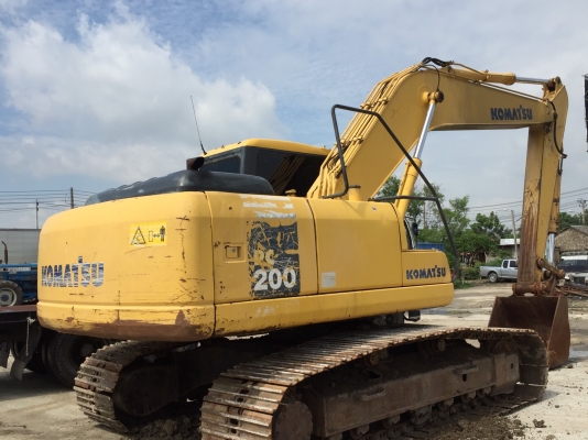 ขาย 1,090,000 KOMATSU pc 200-7 เล่มทะเบียนภาษีไม่ขาด ไฟฟ้าครบ เครื่องดี ปั้มแรง เอวแน่น ช่วงล่างเต็ม แอร์เย็น รถสวยพร้อมใช้เอกสารพร้อมโอน  รถอยู่ กทม. 090-772-3710 090-772-3708