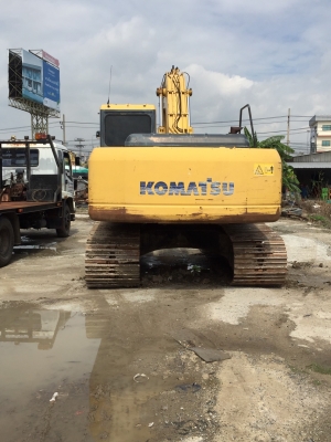 ขาย 1,090,000 KOMATSU pc 200-7 เล่มทะเบียนภาษีไม่ขาด ไฟฟ้าครบ เครื่องดี ปั้มแรง เอวแน่น ช่วงล่างเต็ม แอร์เย็น รถสวยพร้อมใช้เอกสารพร้อมโอน  รถอยู่ กทม. 090-772-3710 090-772-3708