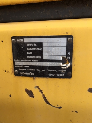ขาย 1,090,000 KOMATSU pc 200-7 เล่มทะเบียนภาษีไม่ขาด ไฟฟ้าครบ เครื่องดี ปั้มแรง เอวแน่น ช่วงล่างเต็ม แอร์เย็น รถสวยพร้อมใช้เอกสารพร้อมโอน  รถอยู่ กทม. 090-772-3710 090-772-3708