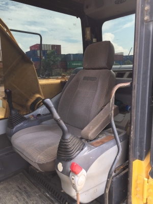 ขาย 1,090,000 KOMATSU pc 200-7 เล่มทะเบียนภาษีไม่ขาด ไฟฟ้าครบ เครื่องดี ปั้มแรง เอวแน่น ช่วงล่างเต็ม แอร์เย็น รถสวยพร้อมใช้เอกสารพร้อมโอน  รถอยู่ กทม. 090-772-3710 090-772-3708