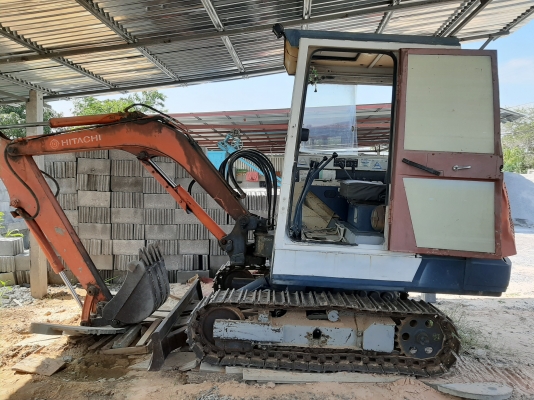 ขายแบคโฮHitachiex27 เทียบเท่าpc30 ใช้งานปกติ