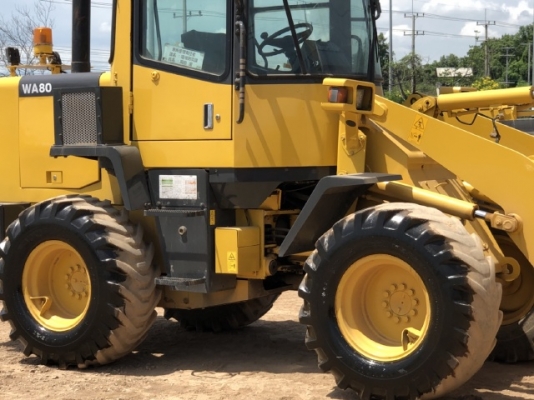 ขายรถตักล้อยาง KOMATSU WA80-3 นำเข้าเองจากญี่ปุ่น สภาพสวยพร้อม มีVDOการทำงานครับ