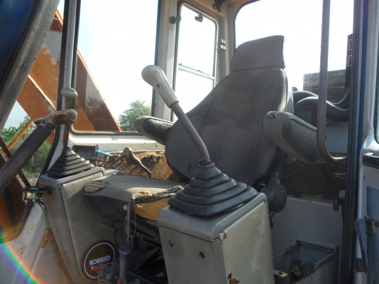 KOBELCO SK03 ช่วงล่างสวย เอวแน่นราคา 450,000 บาท 081-989-1989 หรั่งครับ KOBELCO SK03 ช่วงล่างสวย เอวแน่นราคา 450,000 บาท 081-989-1989 หรั่งครับ