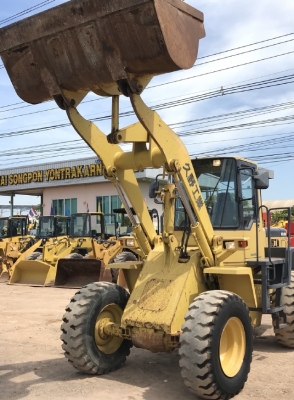 ขายรถตักล้อยาง KOMATSU WA200-3 รถนอกนำเข้าจากญี่ปุ่น สภาพสวยพร้อมใช้ มีVDOการทำงานครับ