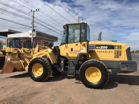 ขายรถตักล้อยาง KOMATSU WA200-5 (6,xxx ชั่วโมง) นำเข้าเองจากญี่ปุ่น สภาพสวยพร้อมใช้ มีVDOการทำงานครับ
