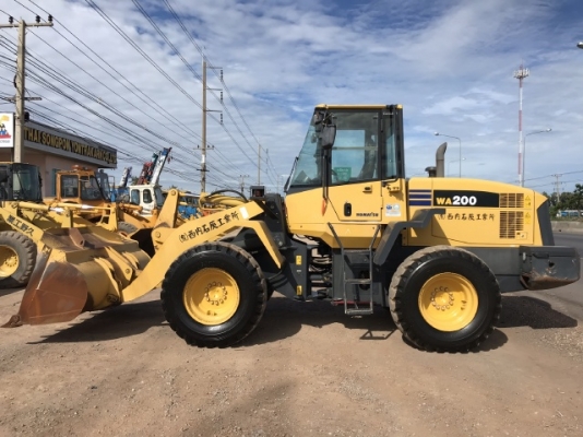 ขายรถตักล้อยาง KOMATSU WA200-5 (6,xxx ชั่วโมง) นำเข้าเองจากญี่ปุ่น สภาพสวยพร้อมใช้ มีVDOการทำงานครับ