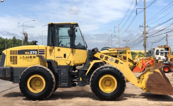 ขายรถตักล้อยาง KOMATSU WA270-6 ปี 2012 นำเข้าเองจากญี่ปุ่น สภาพสวยพร้อมใช้งาน มีVDOการทำงานครับ