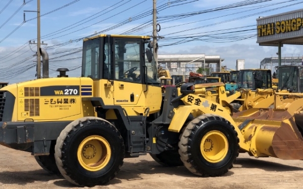 ขายรถตักล้อยาง KOMATSU WA270-6 ปี 2012 นำเข้าเองจากญี่ปุ่น สภาพสวยพร้อมใช้งาน มีVDOการทำงานครับ