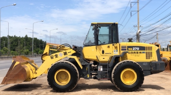 ขายรถตักล้อยาง KOMATSU WA270-6 ปี 2012 นำเข้าเองจากญี่ปุ่น สภาพสวยพร้อมใช้งาน มีVDOการทำงานครับ
