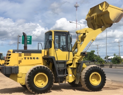 ขายรถตักล้อยาง KOMATSU WA300-3E นำเข้าเองจากญี่ปุ่น สภาพสวยพร้อมใช้ มีVDOการทำงานครับ