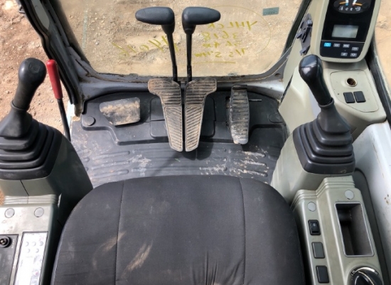 ขายรถขุด KOBELCO SK135SR ลายหัวกระแทก นำเข้าเองจากญี่ปุ่น สภาพสวยพร้อมใช้ มีVDOการทำงานครับ