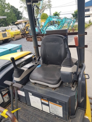 4ตัน KOMATSU PC40MR-3 ปี2008 จากญี่ปุ่น 4ตัน KOMATSU PC40MR-3 ปี2008 จากญี่ปุ่น