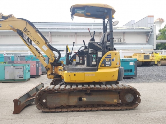 4ตัน KOMATSU PC40MR-3 ปี2008 จากญี่ปุ่น 4ตัน KOMATSU PC40MR-3 ปี2008 จากญี่ปุ่น