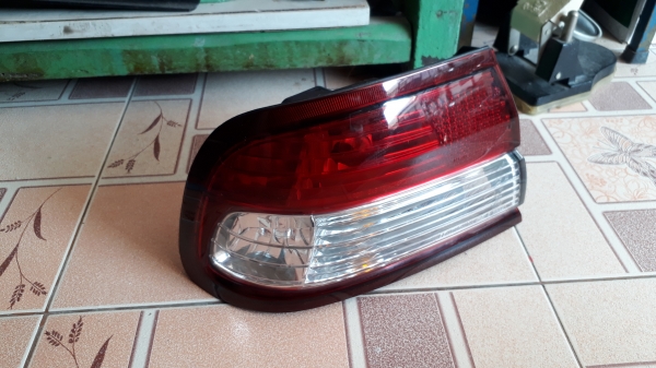เศษไฟท้าย NISSAN CIFIRO A32 ข้างซ้าย แท้ เศษไฟท้าย NISSAN CIFIRO A32 ข้างซ้าย แท้