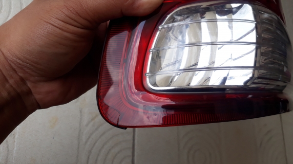 เศษไฟท้าย NISSAN CIFIRO A32 ข้างซ้าย แท้