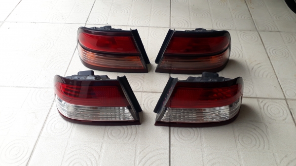 เศษไฟท้าย NISSAN CIFIRO A32 ข้างซ้าย แท้