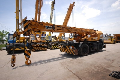 ให้เช่าเครื่องจักรในงานก่อสร้าง รถขุด รถตัก รถบด รถเกรด รถปูยาง รถเครน และอื่นๆ