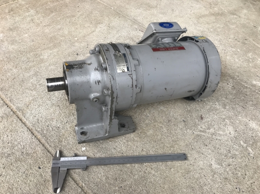 ขายมอเตอร์เกียร์ Cycro drive Sumitomo 1HP. 380V made in Japan อัตราทด 1:43 เพลาออกประมาณ 33รอบต่อนาที สภาพสวยเดิมๆ หมุนนิ่ม พร้อมใช้งาน ราคา 4,300 บาท