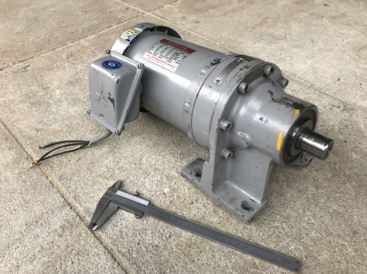 ขายมอเตอร์เกียร์ Cycro drive Sumitomo 1HP. 380V made in Japan อัตราทด 1:43 เพลาออกประมาณ 33รอบต่อนาที สภาพสวยเดิมๆ หมุนนิ่ม พร้อมใช้งาน ราคา 4,300 บาท