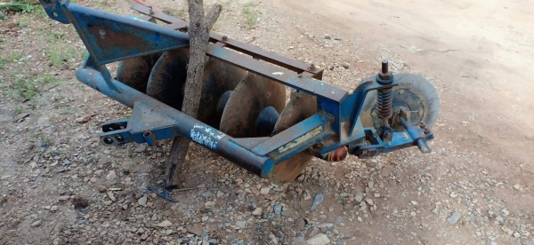 ขายผาน 5 ใส่ 20-30 แรง พวงละ 9,500 บาท