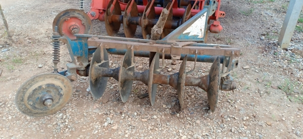 ขายผาน 5 ใส่ 20-30 แรง พวงละ 9,500 บาท