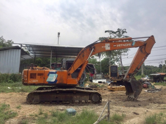 Hitachi EX200-3ไฟฟ้าครบ เอวแน่น ช่วงล่างเต็ม พร้อมใช้ เจ้าของขายเอง Hitachi EX200-3ไฟฟ้าครบ เอวแน่น ช่วงล่างเต็ม พร้อมใช้ เจ้าของขายเอง