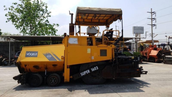 รถปูยาง VOGELE S1603 เครื่อง Deutz 6 สูบ รถปูยาง VOGELE S1603 เครื่อง Deutz 6 สูบ