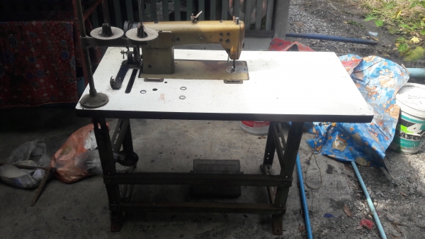 จักรเย็บ brother DB2-B755-3 Made in Japan