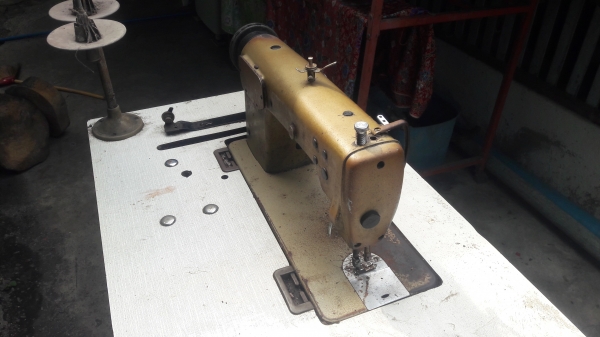 จักรเย็บ brother DB2-B755-3 Made in Japan