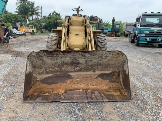 ขาย 295,000 รถตัก CAT 910 45 v เครื่องดี เกียร์แรง เอวแน่น ยางดี รถพร้อมใช้งาน เอกสารซื้อขาย รถอยู่ นครปฐม 090-772-3710 090-772-3708