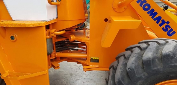 KOMATSU 507 ขนาดบุ้งกี่0.7คิวขนาดเทียบเท่า WA70เครื่องยนต์komatsu 4d94 ฝาสูบหนา เก่าญี่ปุ่นใช้งาน 3000HR บูชสลักเดิม แน่นทุกจุด ซ่อมง่ายมีอะไหล่ทุกชิ้น รับรองคุณภาพ  สำหรับร้านวัสดุก่อสร้างตักขนาด1คิว และงานตักวัสดุทั่วไปขนาดคล่องแคล่วคล่องตัวสูง ราค