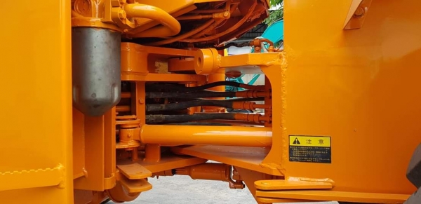KOMATSU 507 ขนาดบุ้งกี่0.7คิวขนาดเทียบเท่า WA70เครื่องยนต์komatsu 4d94 ฝาสูบหนา เก่าญี่ปุ่นใช้งาน 3000HR บูชสลักเดิม แน่นทุกจุด ซ่อมง่ายมีอะไหล่ทุกชิ้น รับรองคุณภาพ  สำหรับร้านวัสดุก่อสร้างตักขนาด1คิว และงานตักวัสดุทั่วไปขนาดคล่องแคล่วคล่องตัวสูง ราค