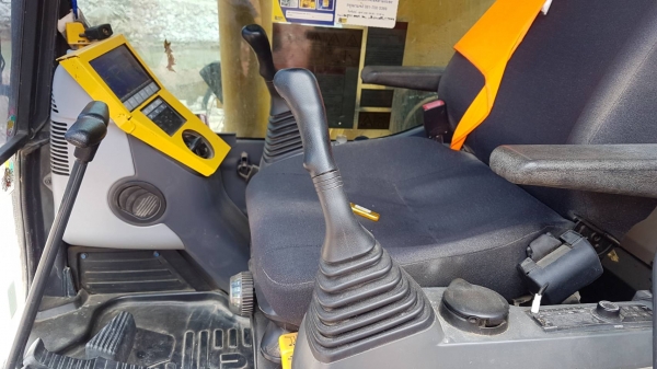ขาย KOMATSU PC200-8M0 ใช้งาน 7 พันชั่วโมง สภาพเทพบุตร