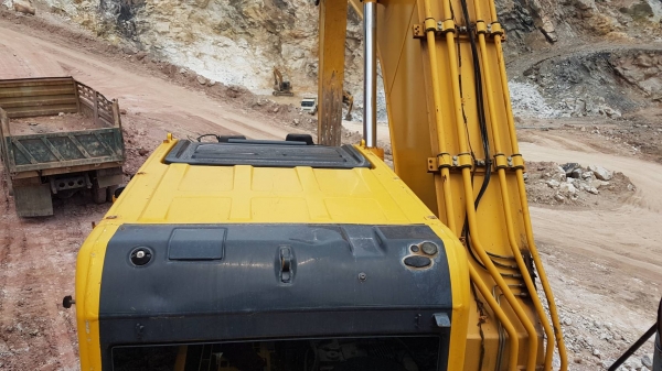 ขาย KOMATSU PC200-8M0 ใช้งาน 7 พันชั่วโมง สภาพเทพบุตร