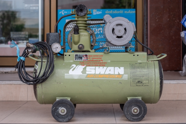 เครื่องปั้มลม SWAN SP-114 จุ 36 ลิตร มอเตอร์มิตซู 0.5 HP สภาพใหม่ พร้อมใช้งาน