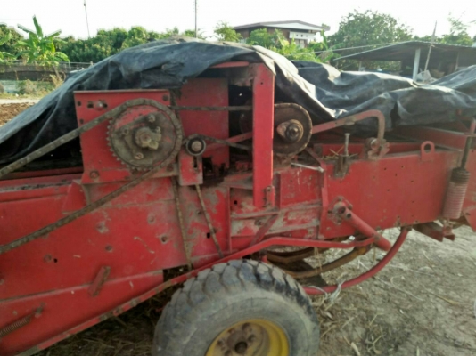 เครื่องอัดฟางก้อน Newholland สภาพดี ราคา 120,000 บาท ค่าคอมนอก 5,000  บาท ติดต่อ 086-1678258 วัตร์