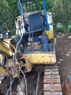 ขาย 2 คันKOMATSU PC30-6 ราคาคันละ 165,000 ขาย 2 คันKOMATSU PC30-6 ราคาคันละ 165,000